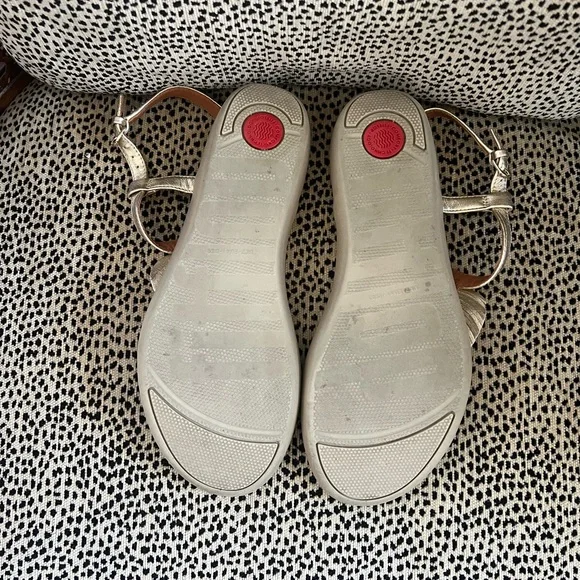 Fitflop Elegant Leaf-Embellished Sandals Size 9 - Picture 5 of 6